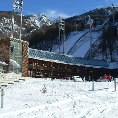 Pragelato Ski Jumping Hotel Bagian luar foto